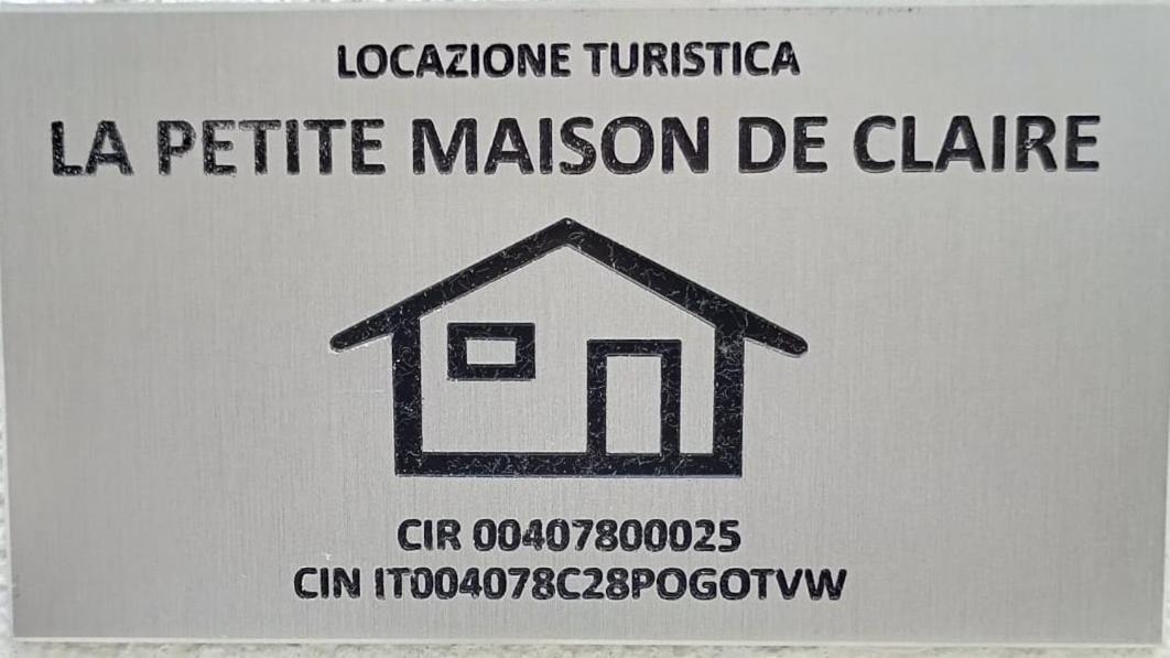 La Petite Maison De Claire Cuneo Kültér fotó